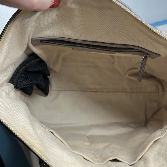 Nordstrom Leather bag in neutral Grey with gold hardware - Picture 6 of 11